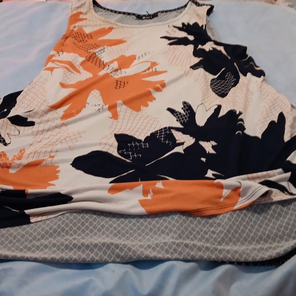 Top - Picture 1 of 1